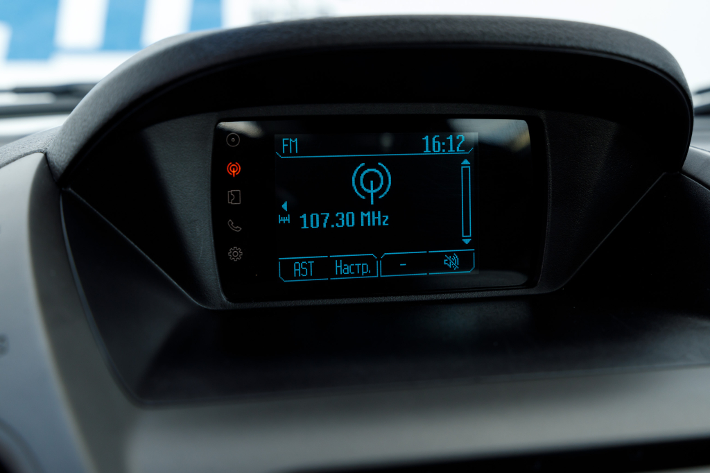 Ford Courier 2017 фото 24