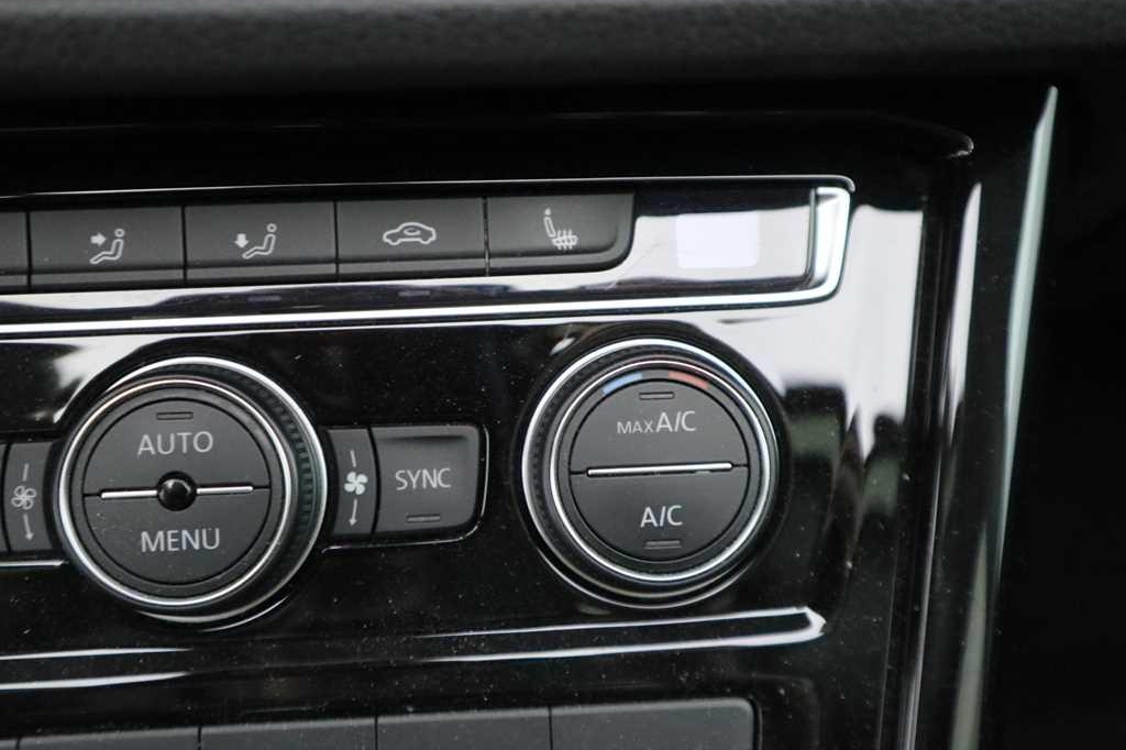 Volkswagen Touran 2016 фото 52