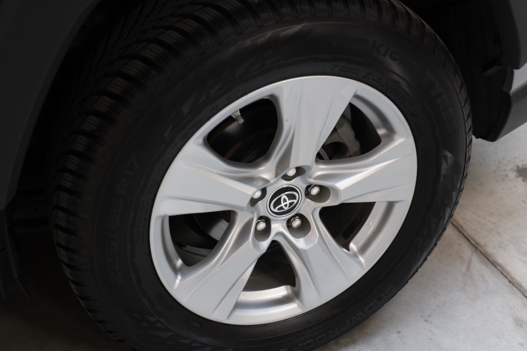 Toyota RAV4 2020 фото 46