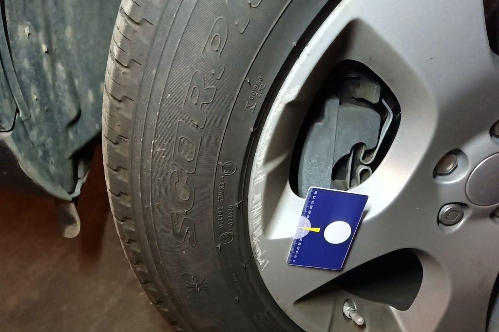 Land Rover Discovery 2016 photo 37