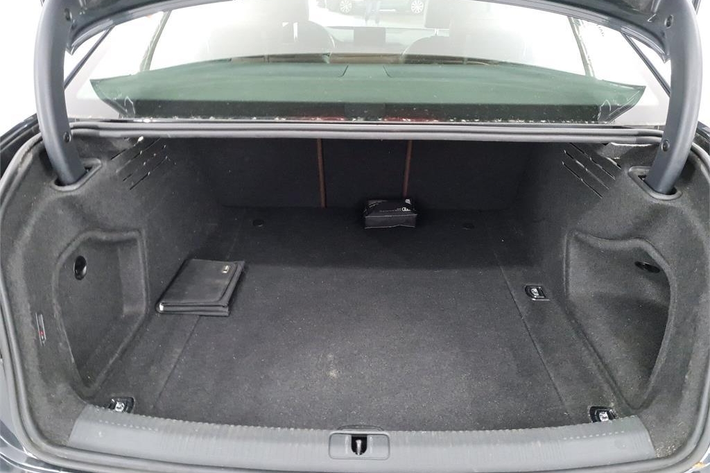 Audi A4 2016 фото 4