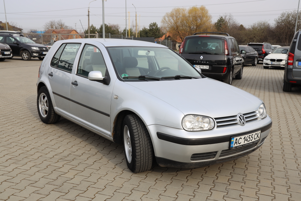 Volkswagen Golf 2001 photo 1