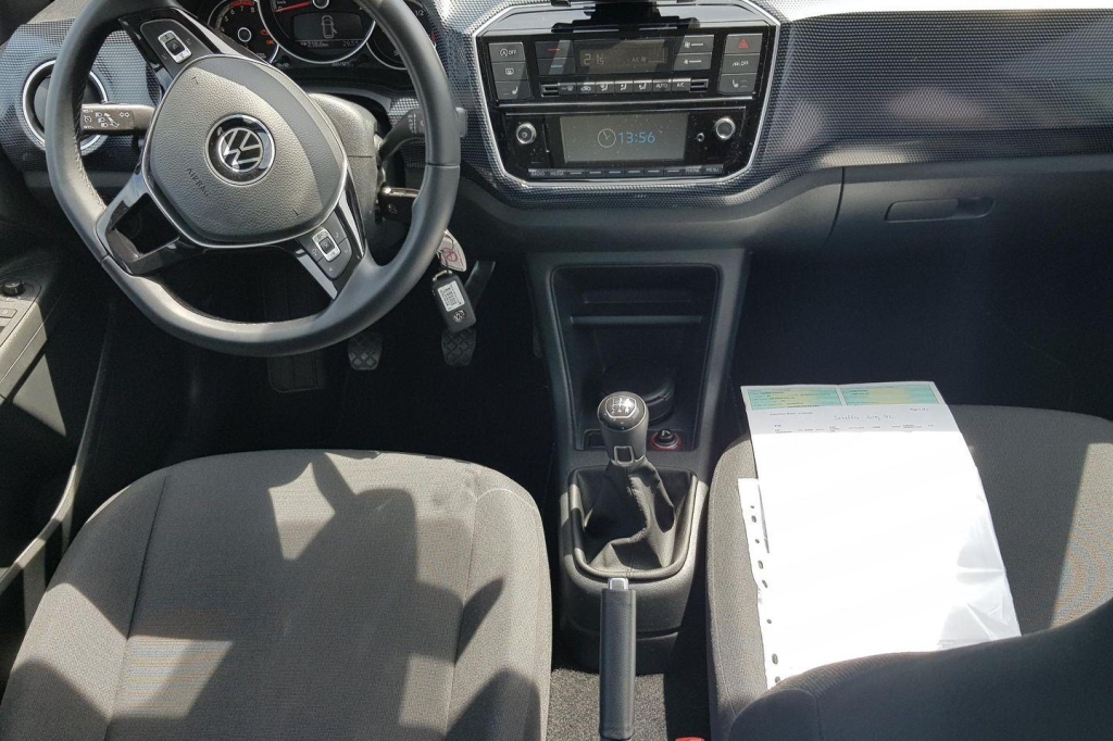 Volkswagen Up 2020 photo 1