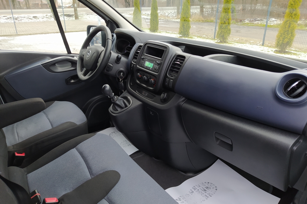 Opel Vivaro photo 9