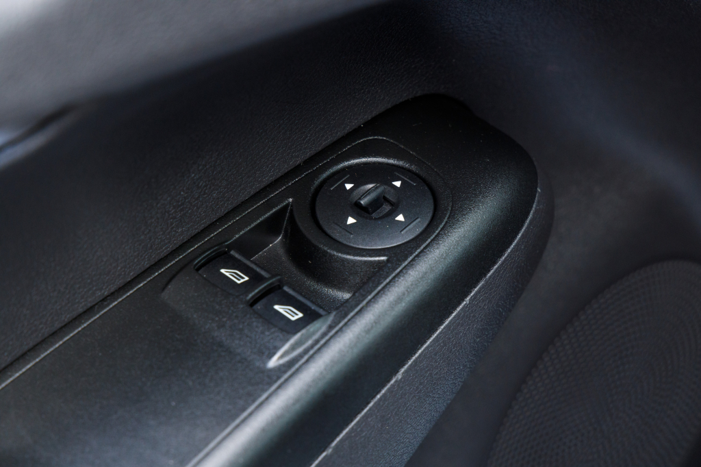 Ford Courier 2017 фото 14