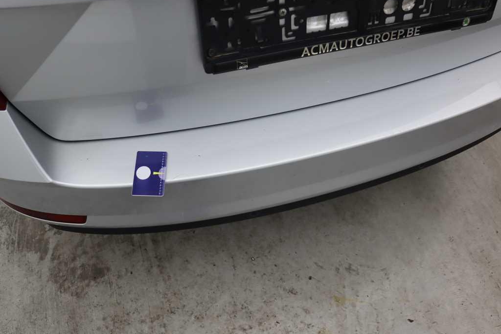 Skoda Octavia Combi 2018 фото 31