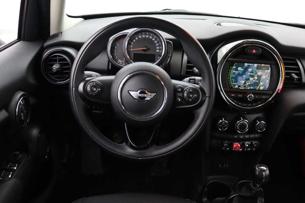 MINI One 2018 photo 1