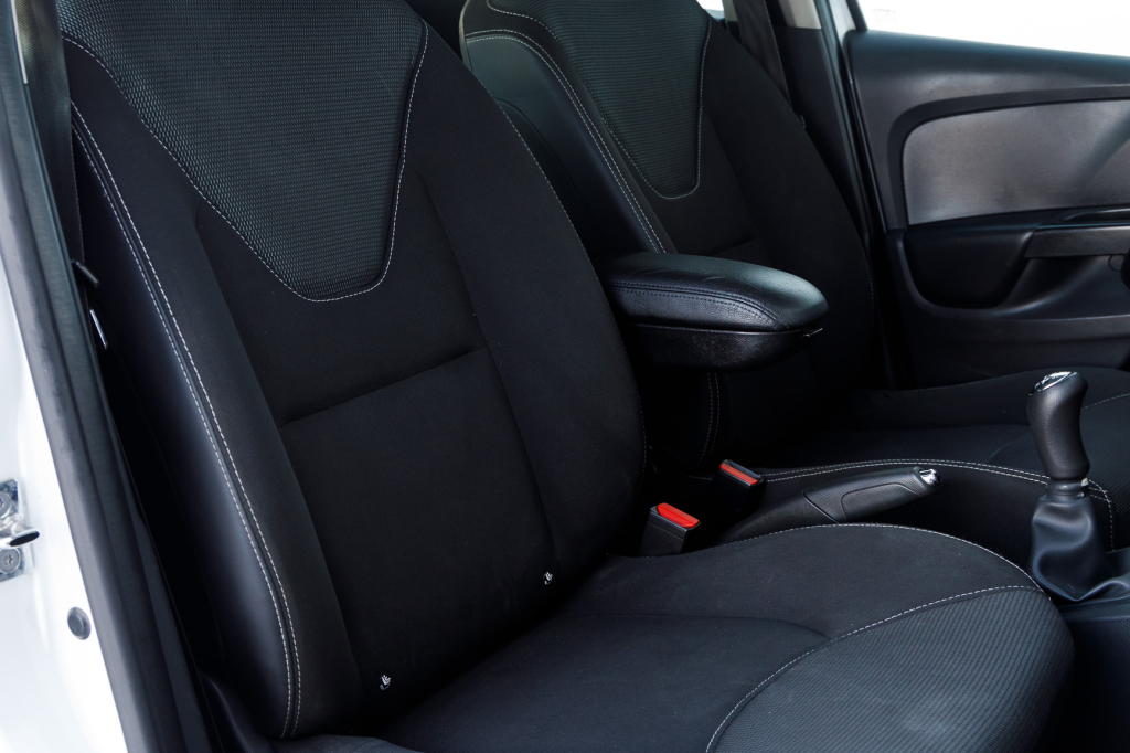 Renault Clio фото 22