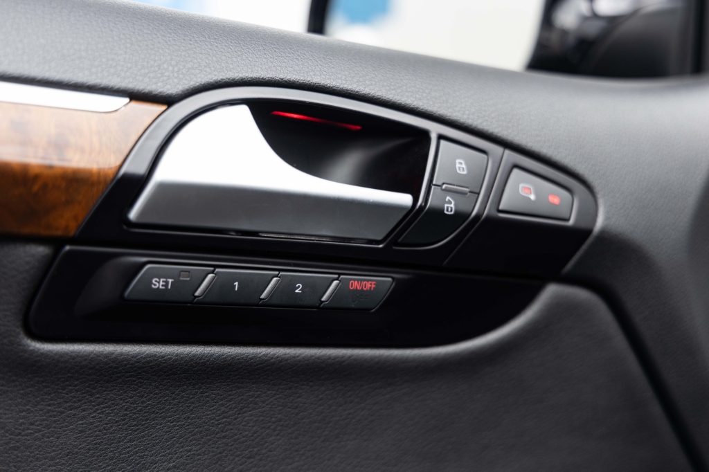 Audi Q7 2015 фото 14