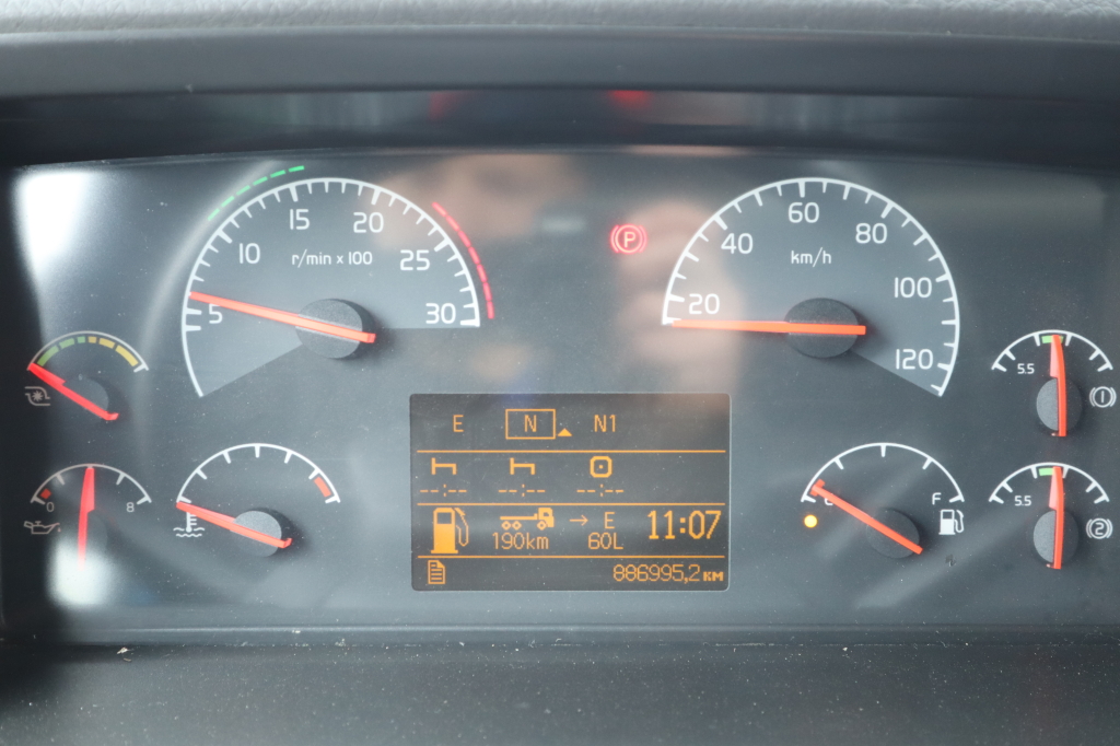 Volvo FH 13 440 2007 photo 17