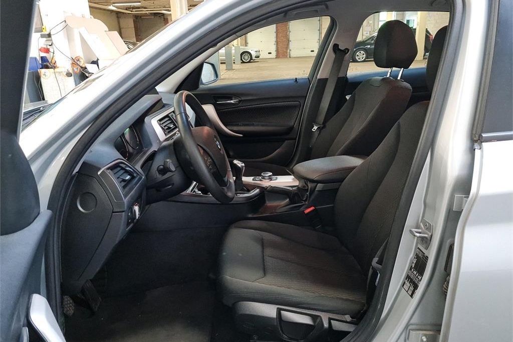 BMW 1er 2018 фото 1