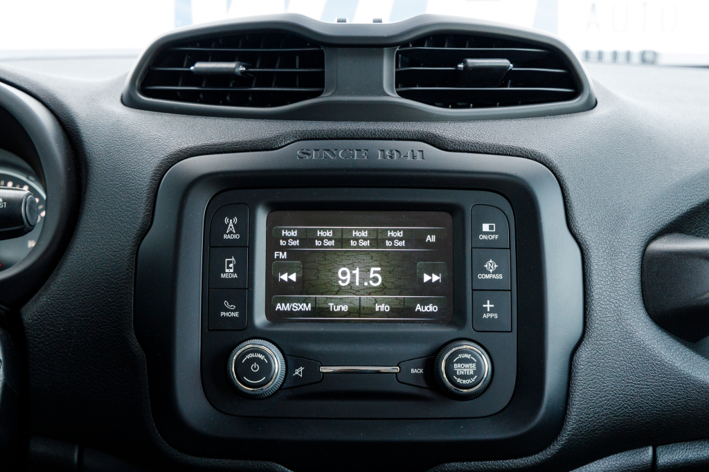 Jeep Renegade Sport 4x4 2015 photo 21