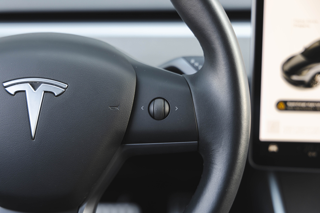 Tesla Model 3 2019 фото 23