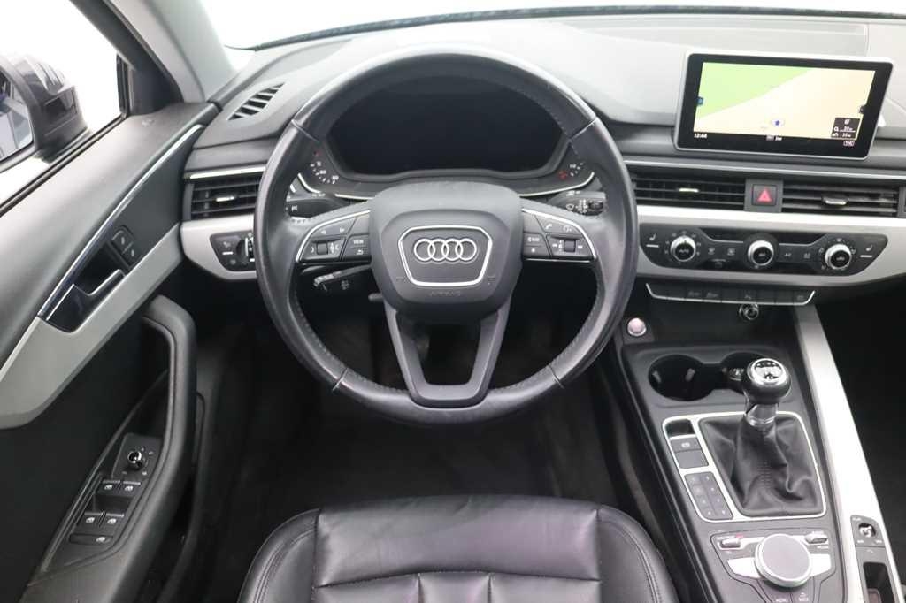 Audi A4 2016 фото 1