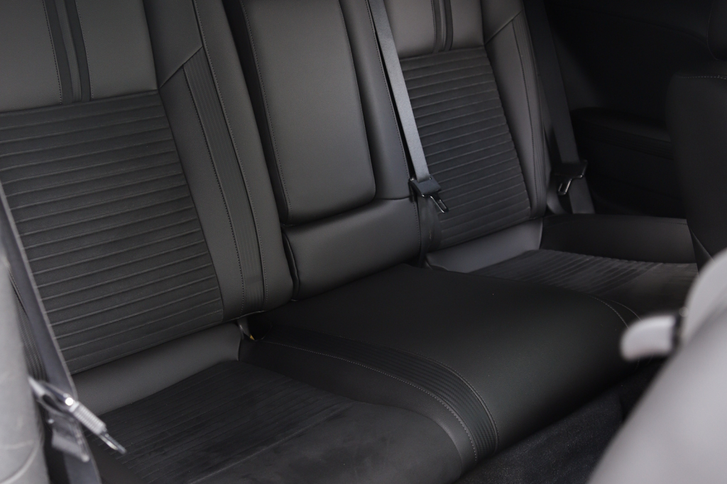 Dodge Challenger SE 2010 photo 42