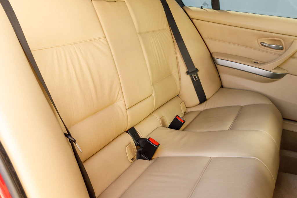 BMW 320 2005 фото 28