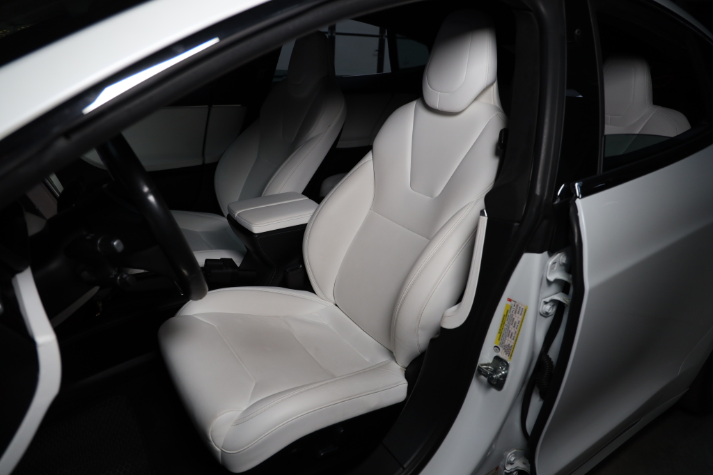 Tesla Model S 2017 фото 52