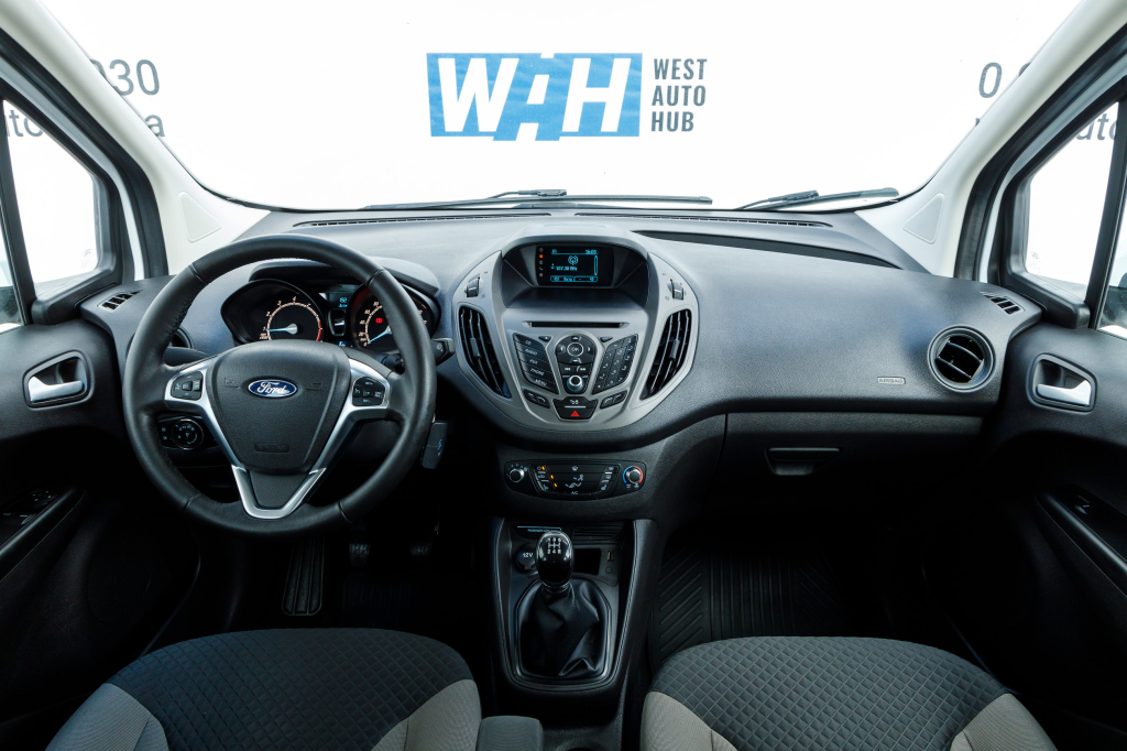 Ford Courier 2017 фото 9