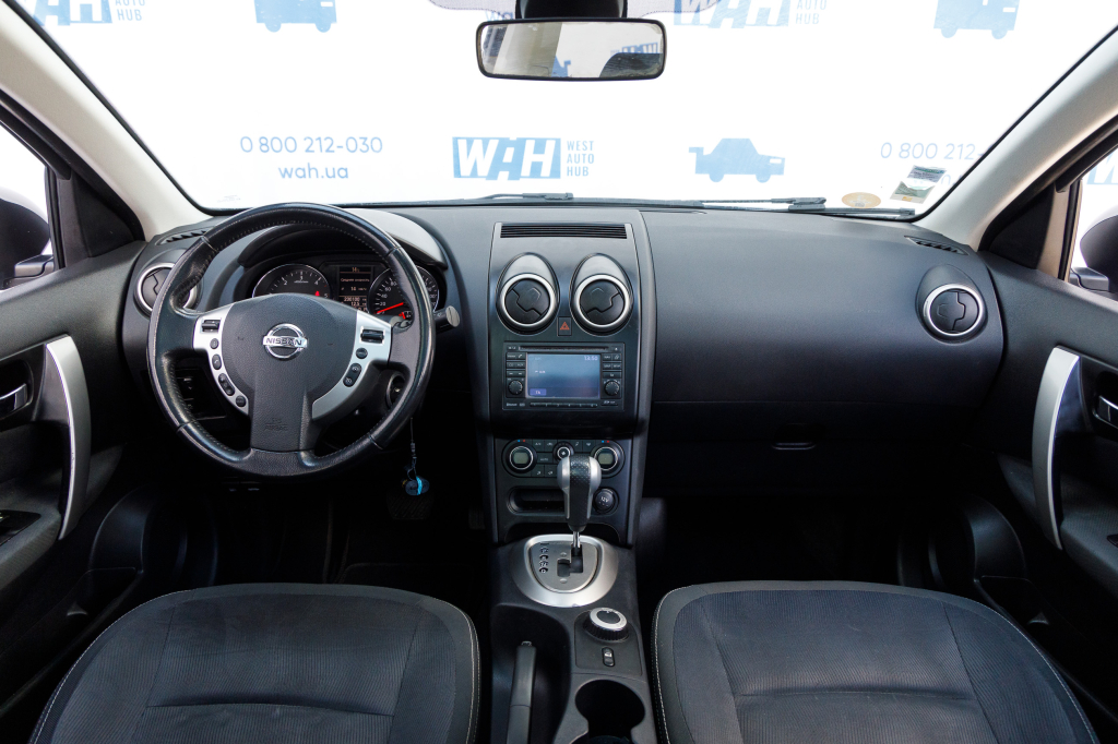 Nissan Qashqai+2 AWD 2010 photo 11