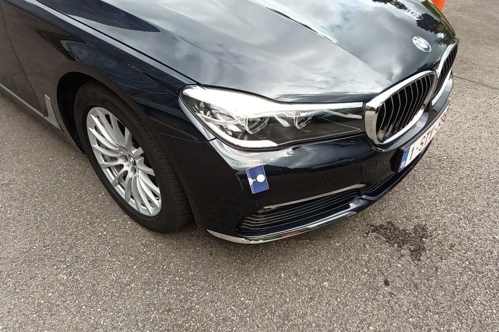 BMW 7 Series 2017 photo 33