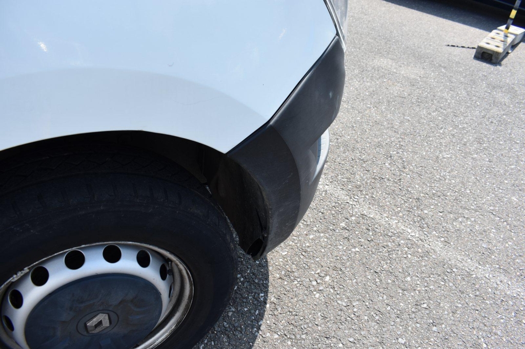 Renault Master Pritsche 2018 photo 26