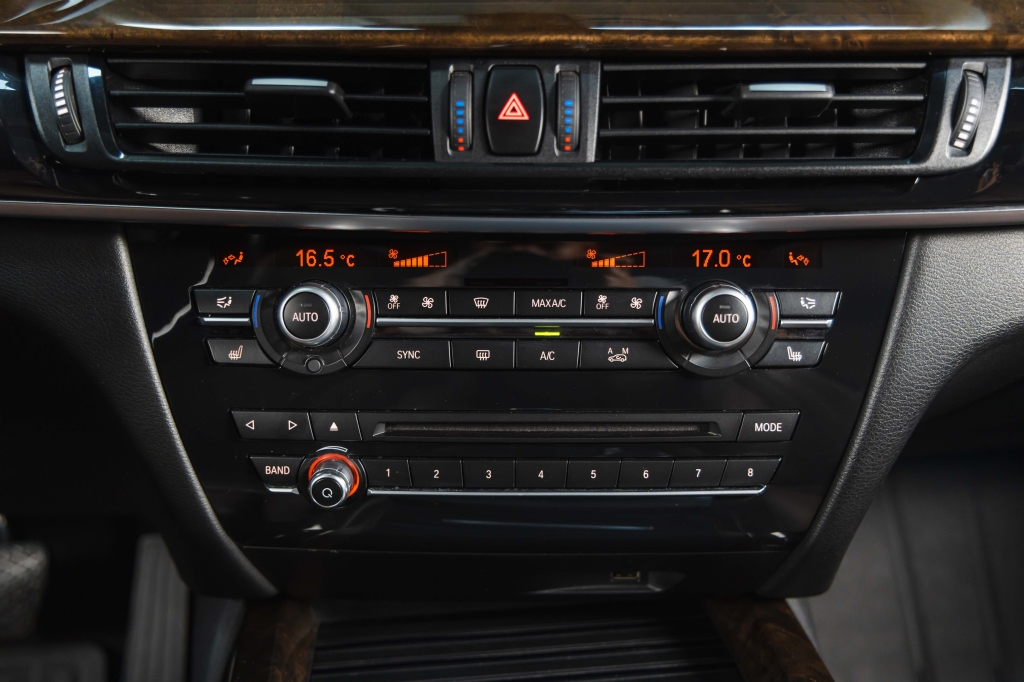 BMW X5 2017 фото 25