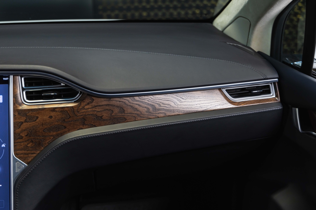 Tesla Model X 75D 2017 фото 30