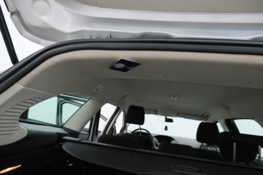 Ford Focus Tunier 2017 фото 42