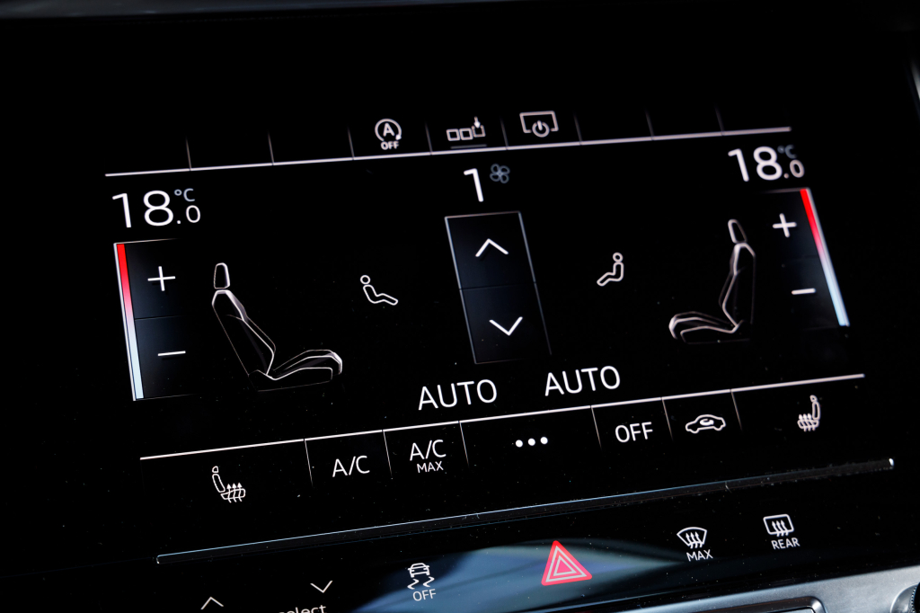 Audi A6 2019 фото 35