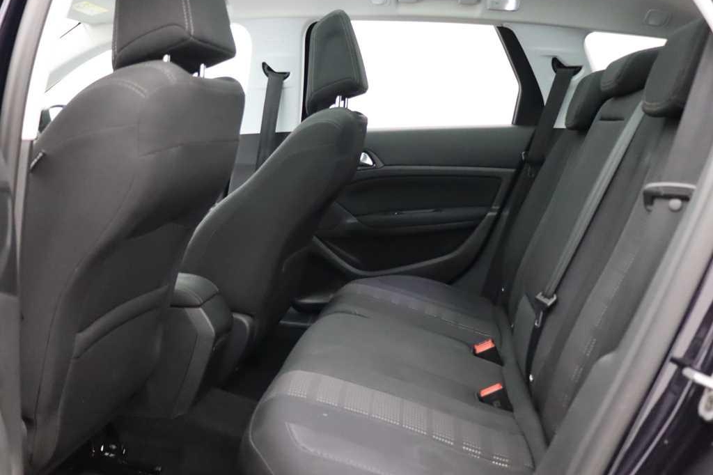 Peugeot 308 2016 фото 3