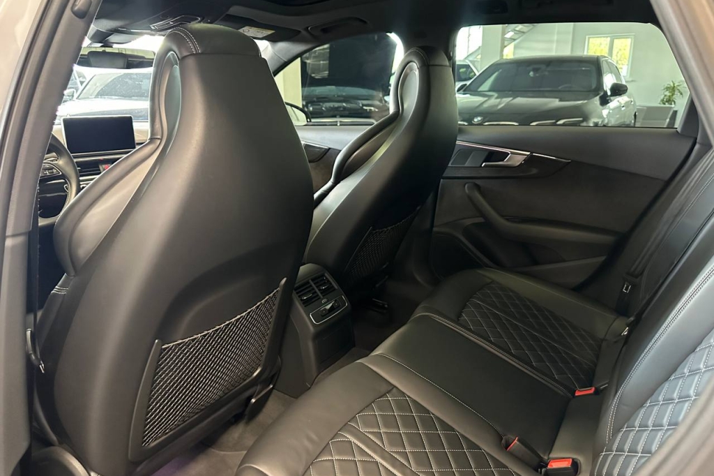 Audi S4 2017 фото 11