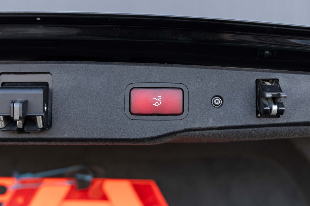 Mercedes-Benz S-Class S500L 2003 photo 37