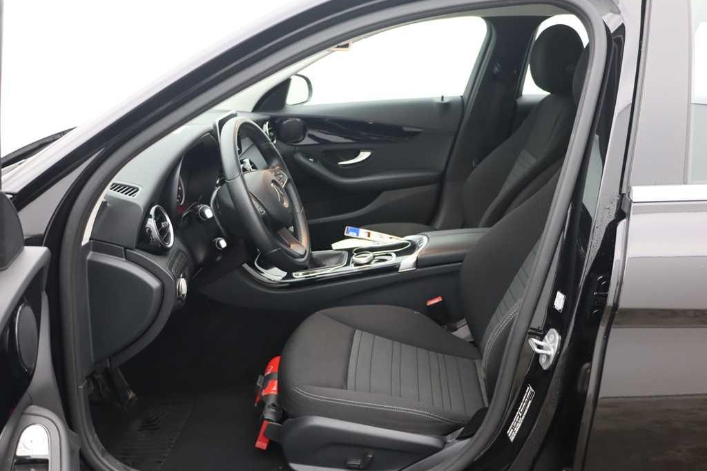 Mercedes-Benz C-Klasse 2017 photo 2
