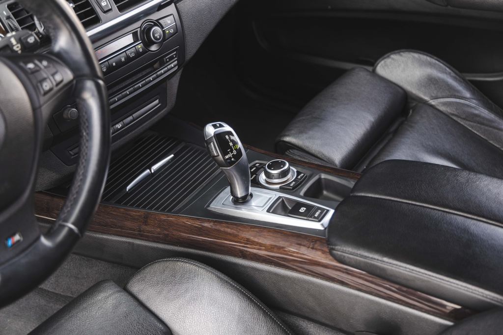 BMW X5 2010 фото 27