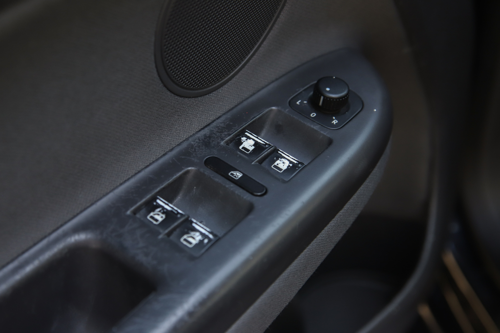 Volkswagen Golf Plus FSI 2005 фото 29