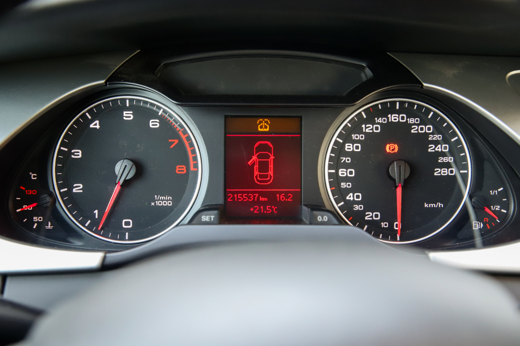 Audi A4 2008 фото 10