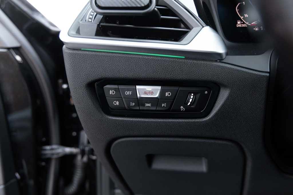 BMW 3 Series 320d 2019 фото 14