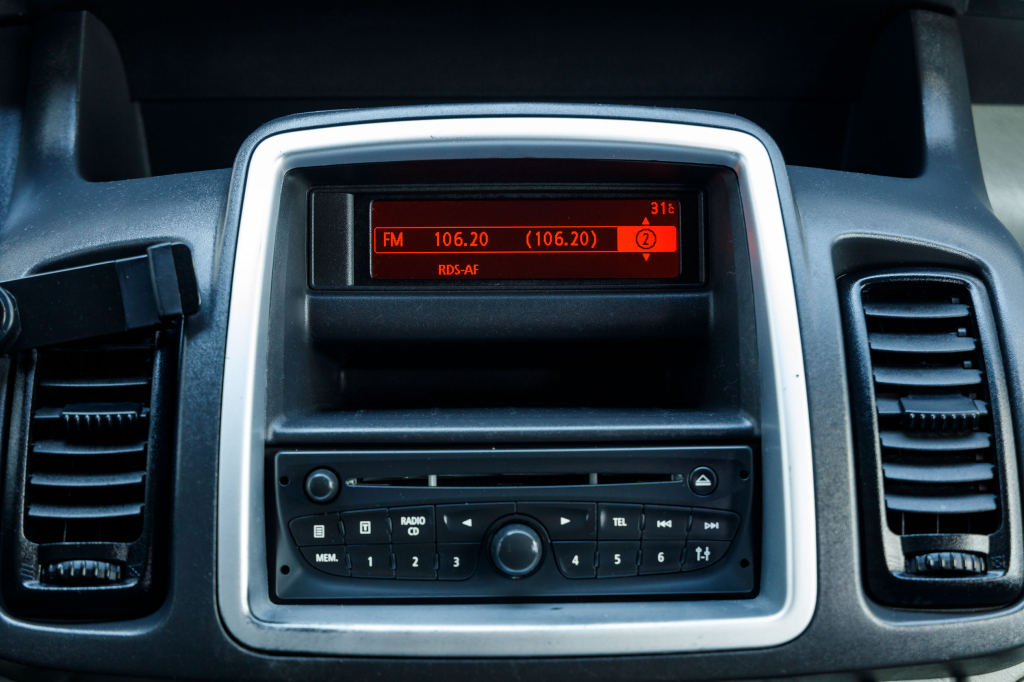 Renault Trafic пасс. 2012 фото 18