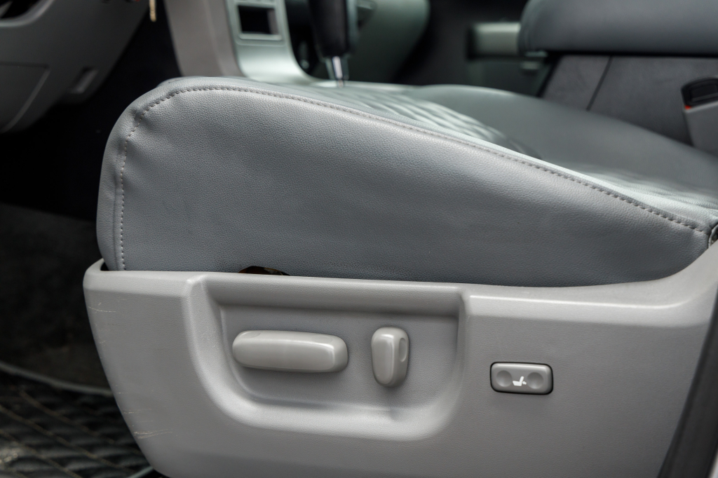 Toyota Sequoia SR5 2012 photo 26