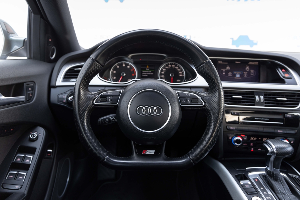 Audi A4 S line 2014 photo 25