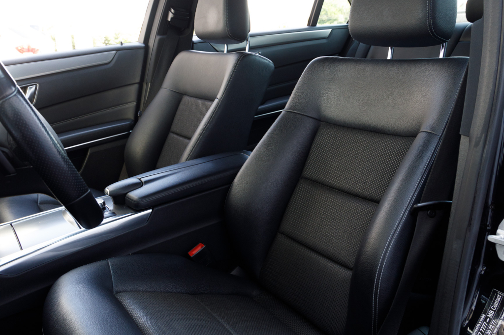 Mercedes-Benz  E220 2013 photo 8