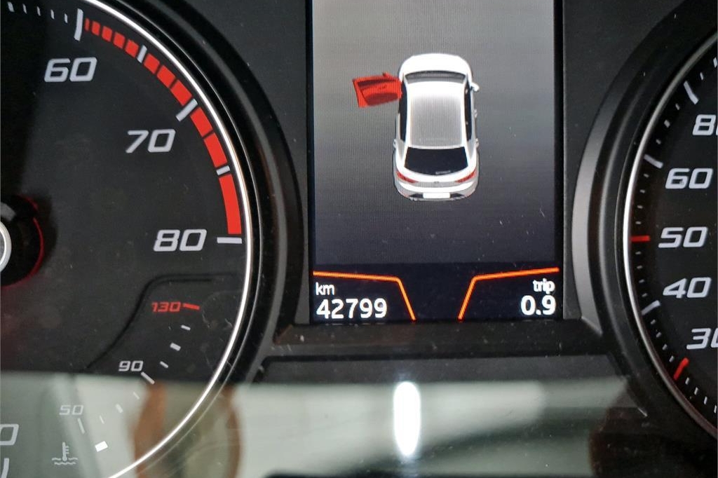 SEAT Leon 2019 фото 6