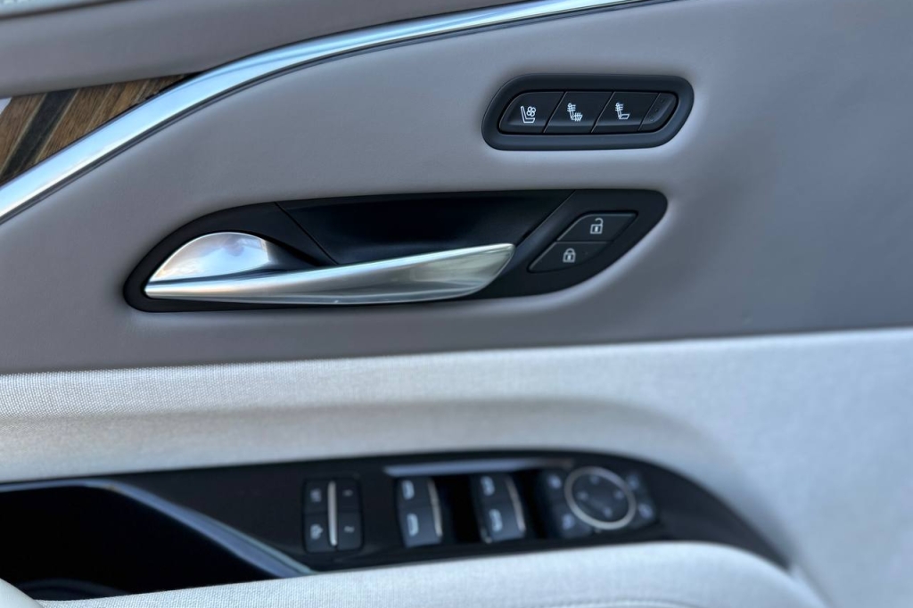 Cadillac Escalade PLATINUM 4WD 2022 фото 11