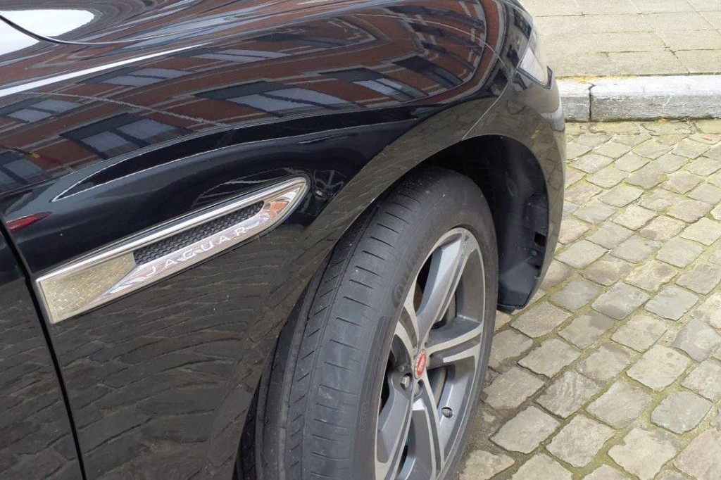 Jaguar F-Pace 2018 фото 9