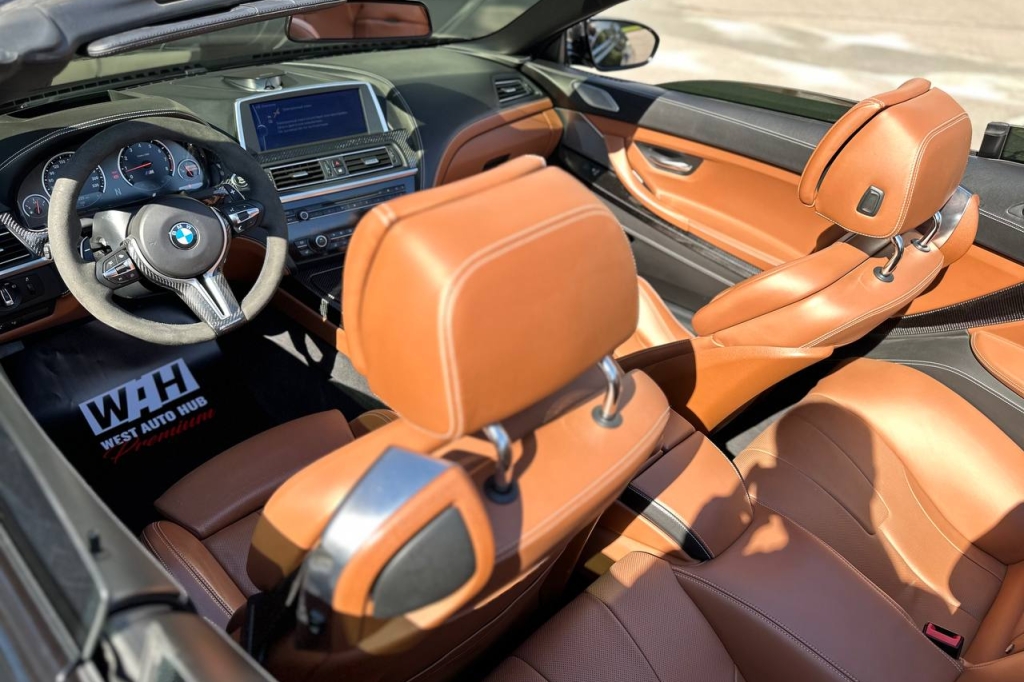 BMW M6 2012 фото 9