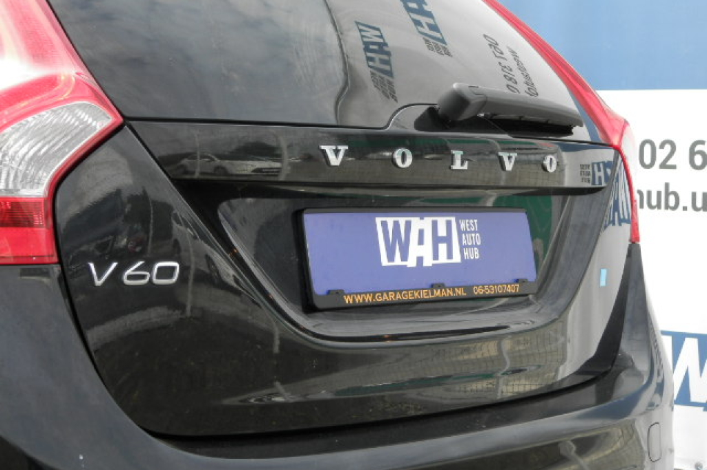 Volvo V60 2012 photo 9
