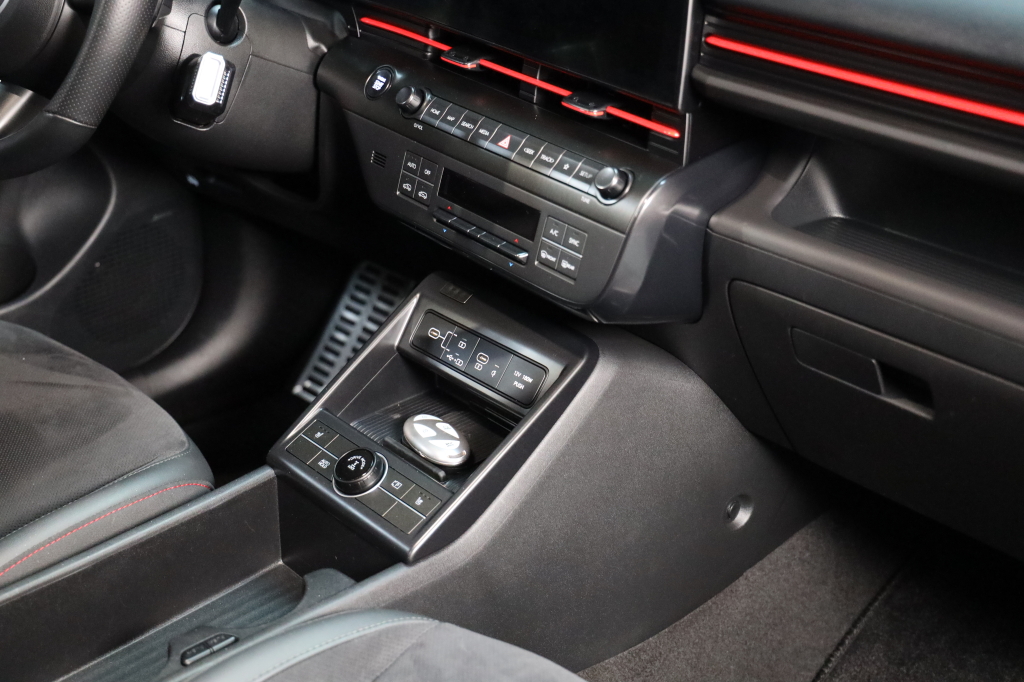 Hyundai Kona 2024 фото 21