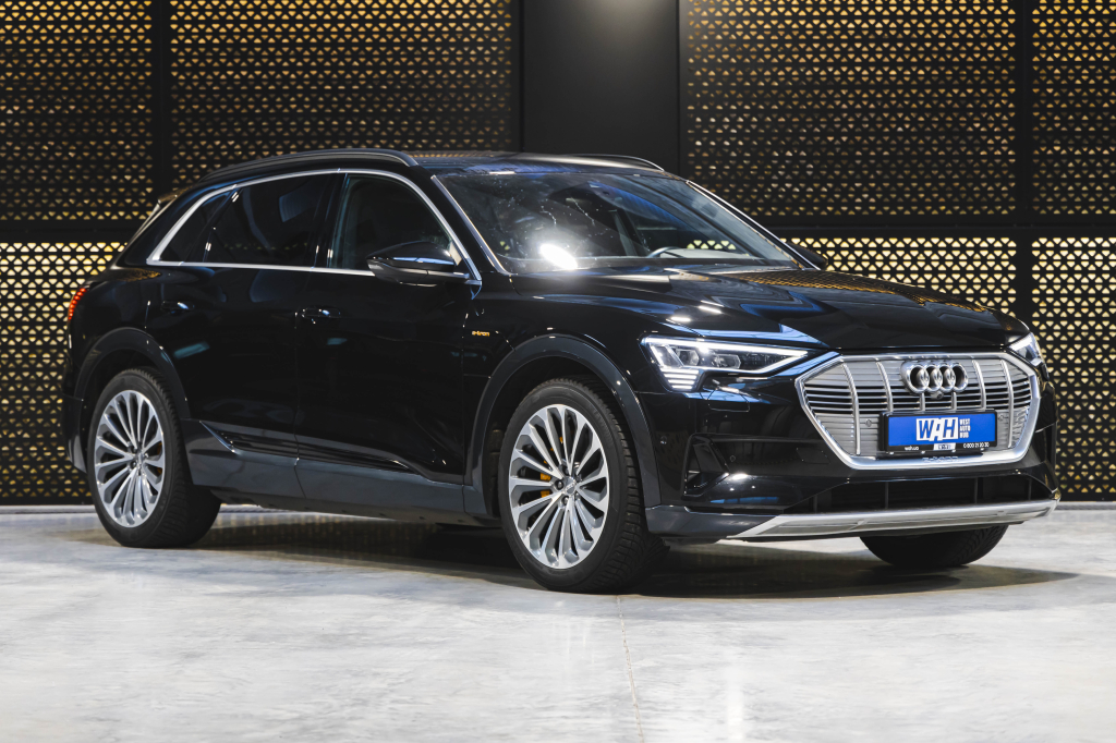 Audi e-tron 2020 фото 4