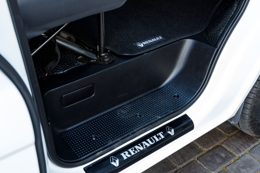 Renault Trafic пасс. 2012 фото 10