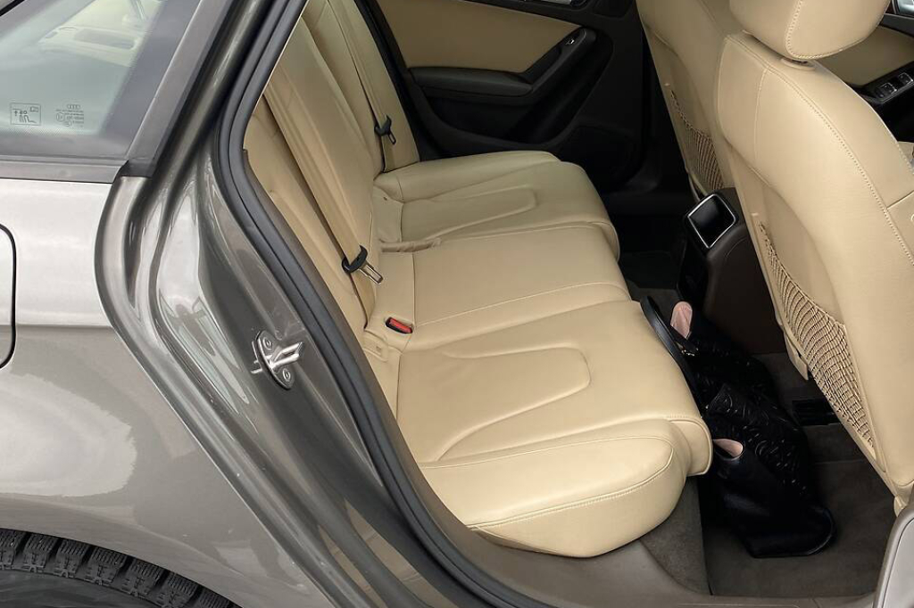 Audi A4 2013 фото 5